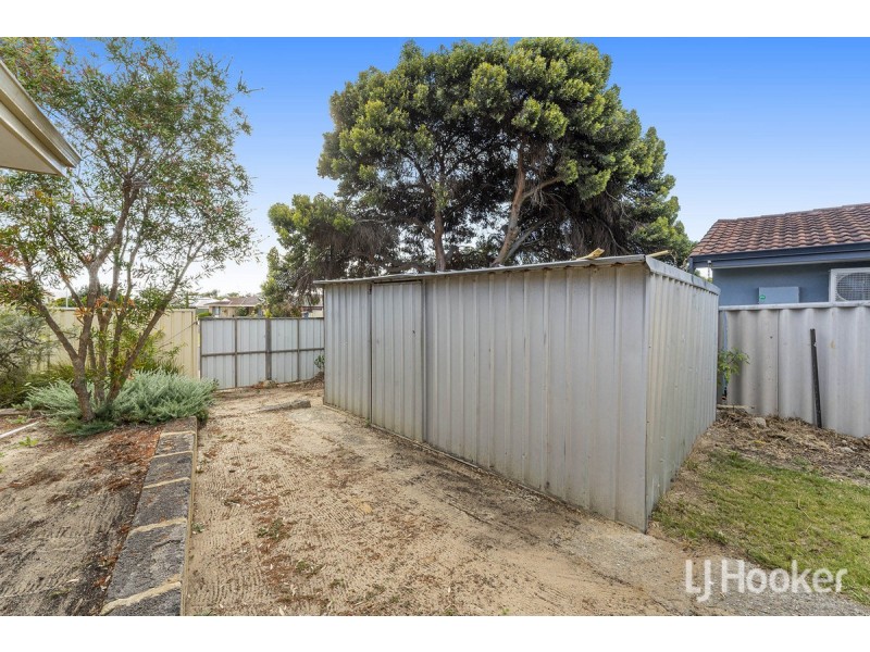 18 Magnolia Rise, Halls Head WA 6210