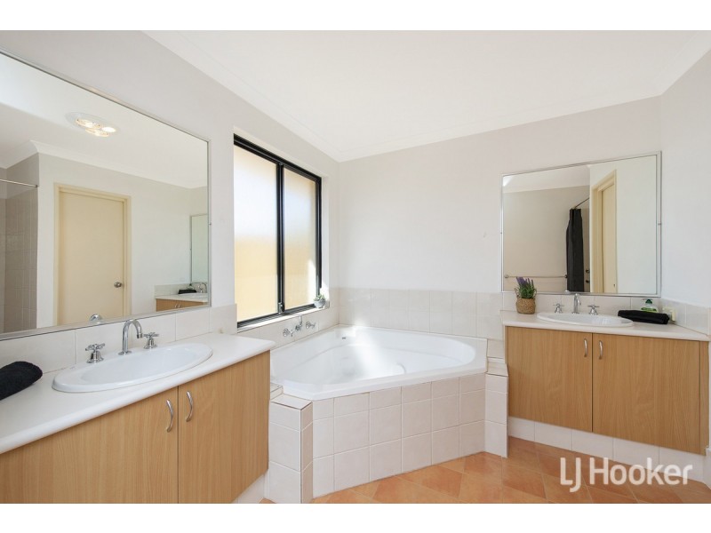 54 Northport Boulevard, Wannanup WA 6210