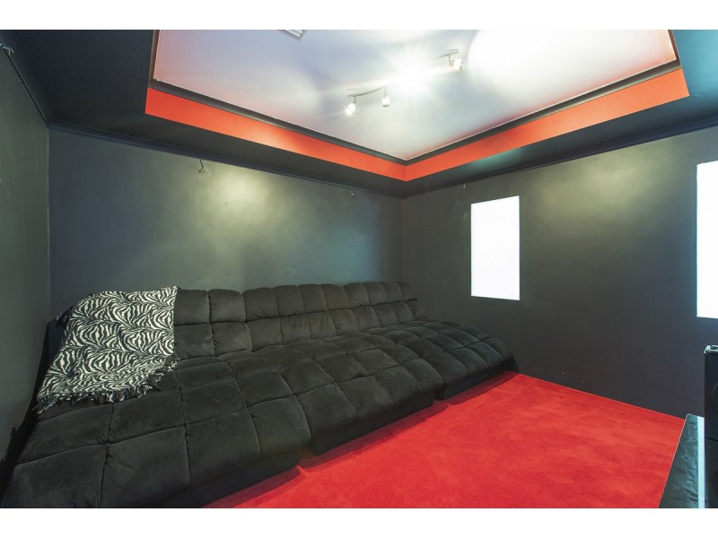 3 Lutea Road, Halls Head WA 6210