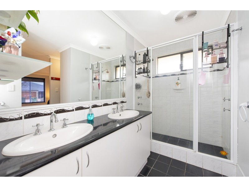 3 Lutea Road, Halls Head WA 6210