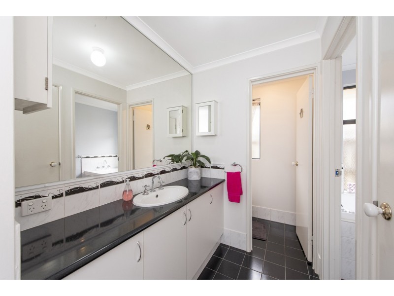 3 Lutea Road, Halls Head WA 6210