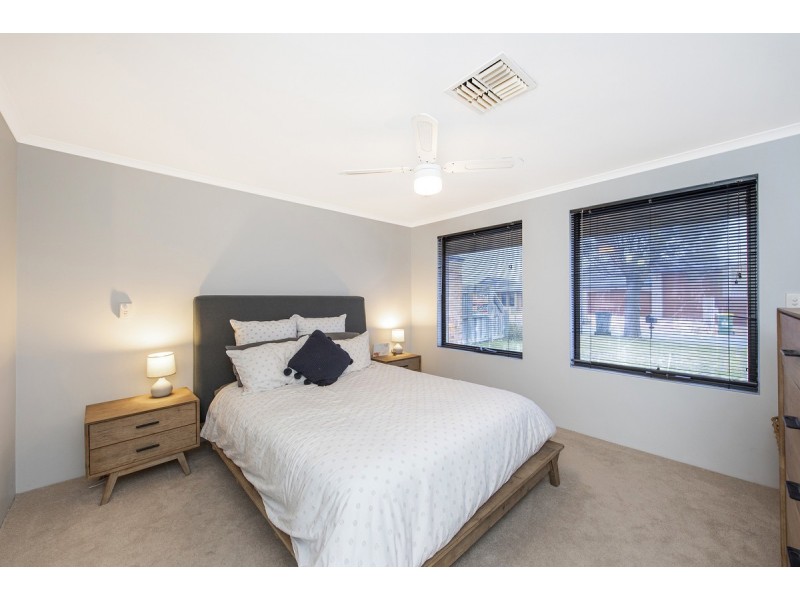 3 Lutea Road, Halls Head WA 6210