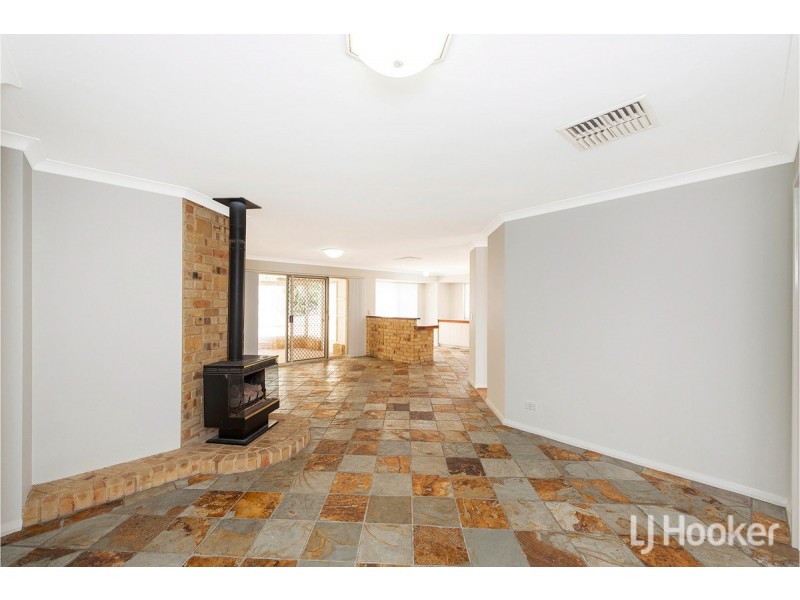 13 Amulla Court, Halls Head WA 6210