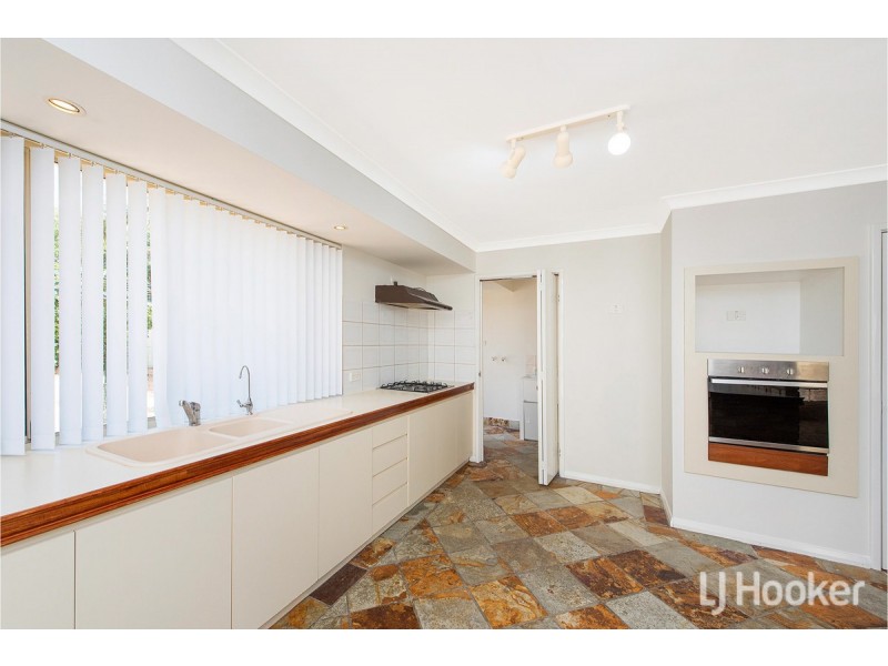 13 Amulla Court, Halls Head WA 6210