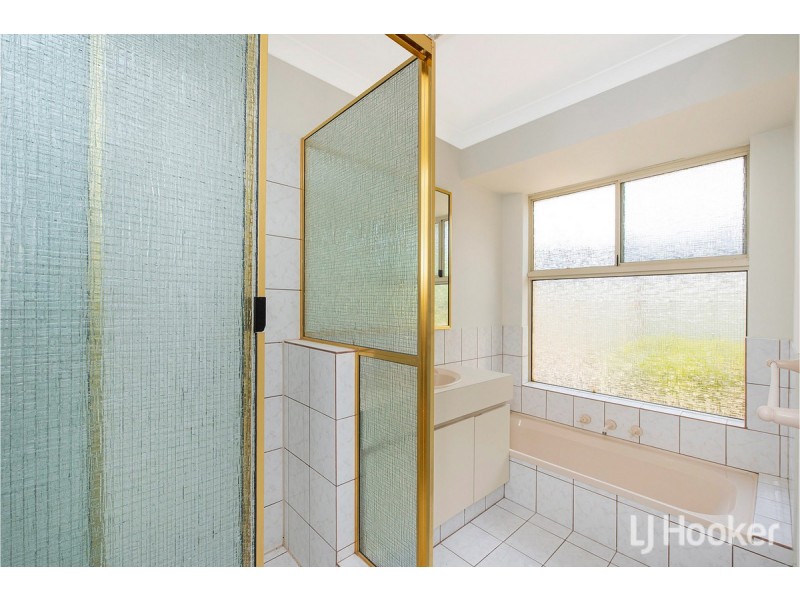 13 Amulla Court, Halls Head WA 6210