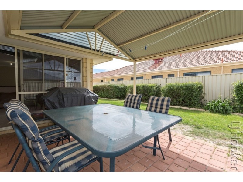 16 Heyerdahl Way, Dudley Park WA 6210