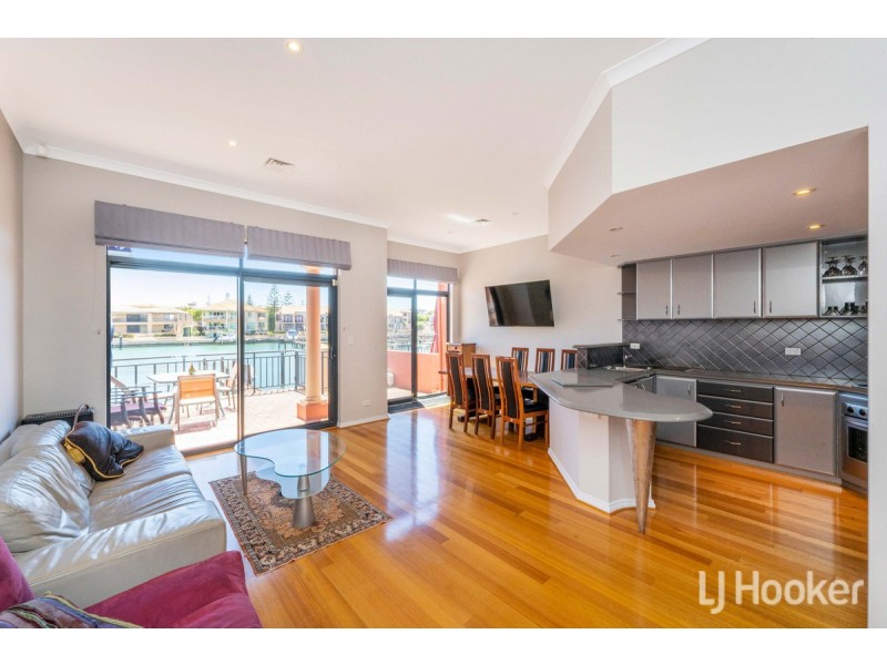 18/7 Village Mews, Wannanup WA 6210
