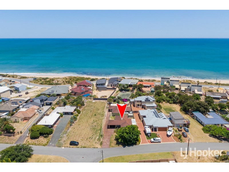 1/16 Mippi Road, Halls Head WA 6210