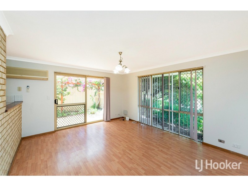 1/16 Mippi Road, Halls Head WA 6210