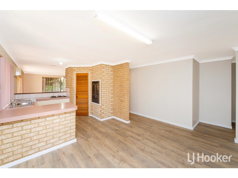 1/16 Mippi Road, Halls Head WA 6210