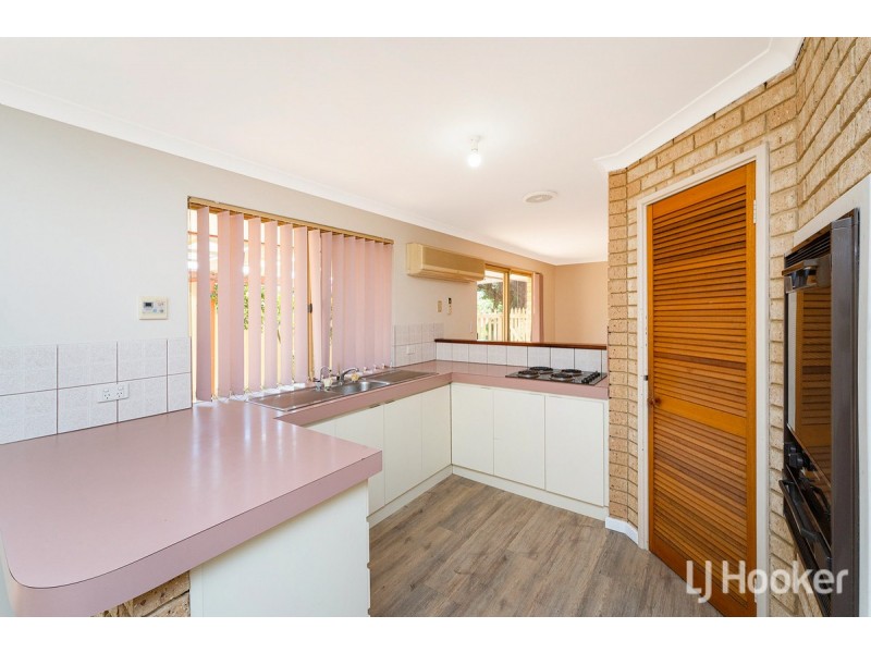 1/16 Mippi Road, Halls Head WA 6210
