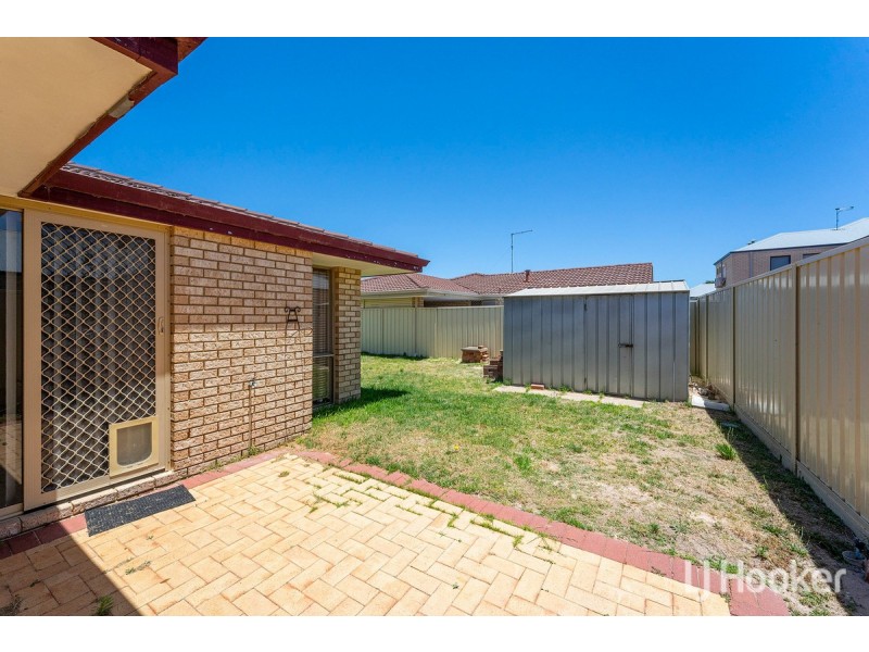 1/16 Mippi Road, Halls Head WA 6210