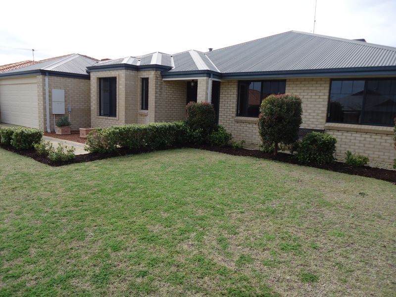 7 Seaforth Drive, Halls Head WA 6210