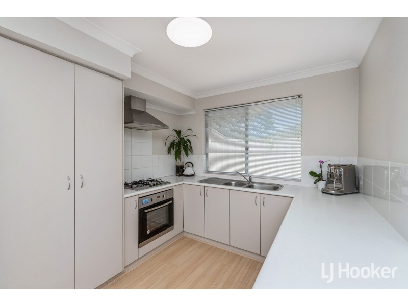 56 Leisure Way, Halls Head WA 6210