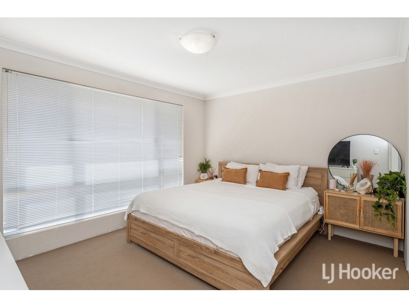 56 Leisure Way, Halls Head WA 6210