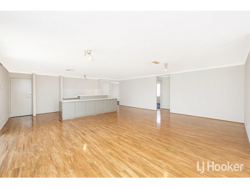 6 Honeydew Trail, Wannanup WA 6210