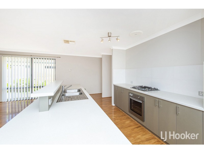 6 Honeydew Trail, Wannanup WA 6210