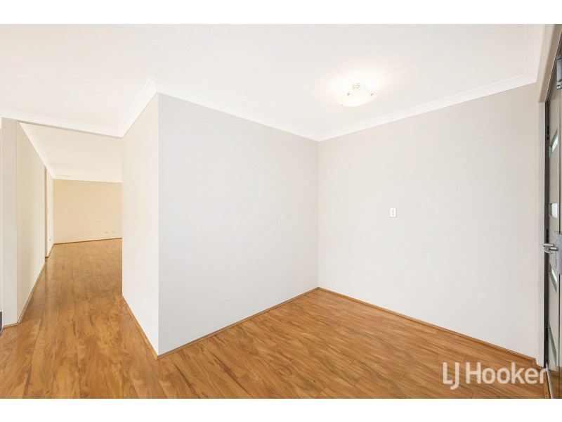 6 Honeydew Trail, Wannanup WA 6210