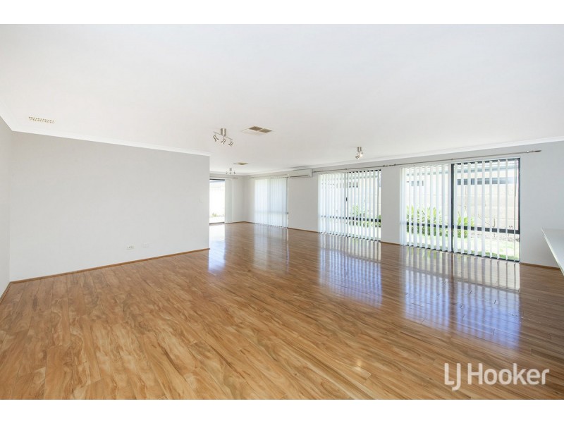 6 Honeydew Trail, Wannanup WA 6210