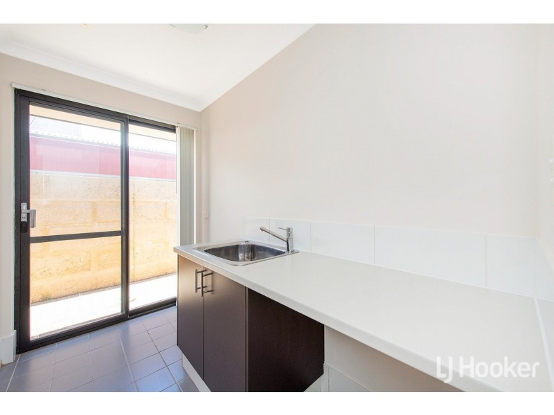 6 Honeydew Trail, Wannanup WA 6210