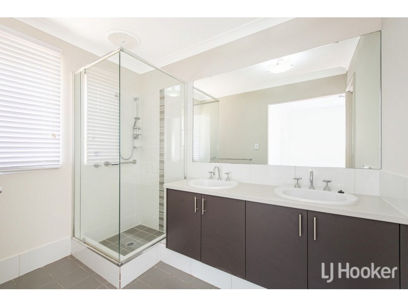 6 Honeydew Trail, Wannanup WA 6210