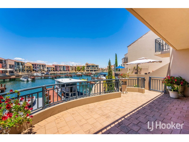 8/69 Westview Parade, Wannanup WA 6210