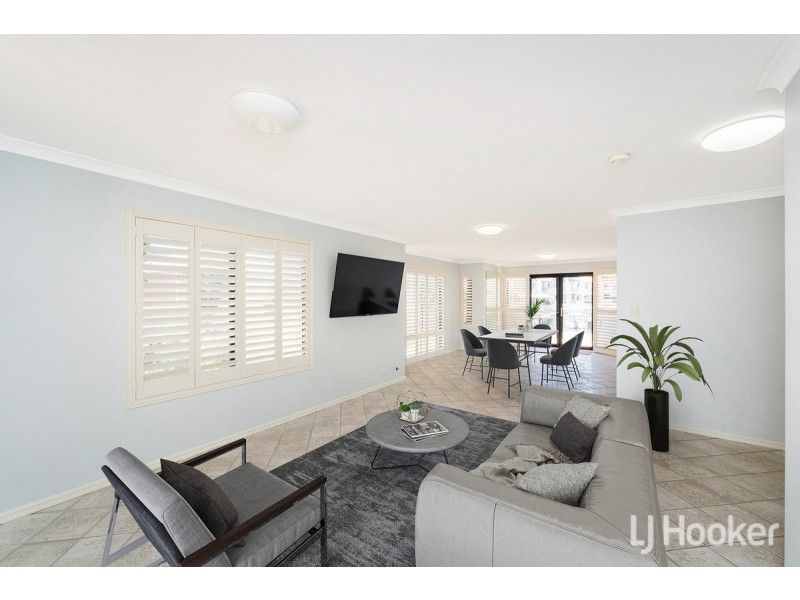 8/69 Westview Parade, Wannanup WA 6210