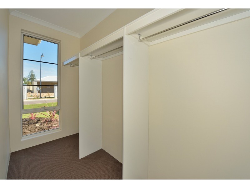 16 Azelia Approach, Madora Bay WA 6210