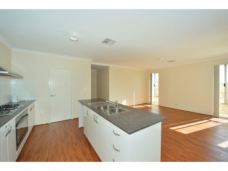16 Azelia Approach, Madora Bay WA 6210