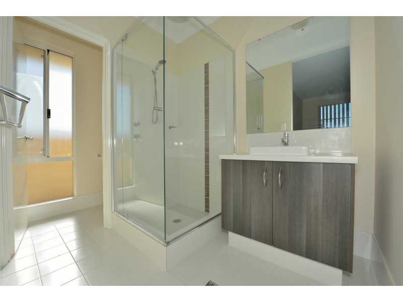 16 Azelia Approach, Madora Bay WA 6210