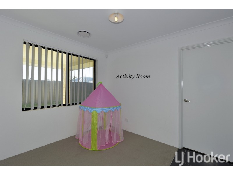 11 Lockhart Street, Coodanup WA 6210