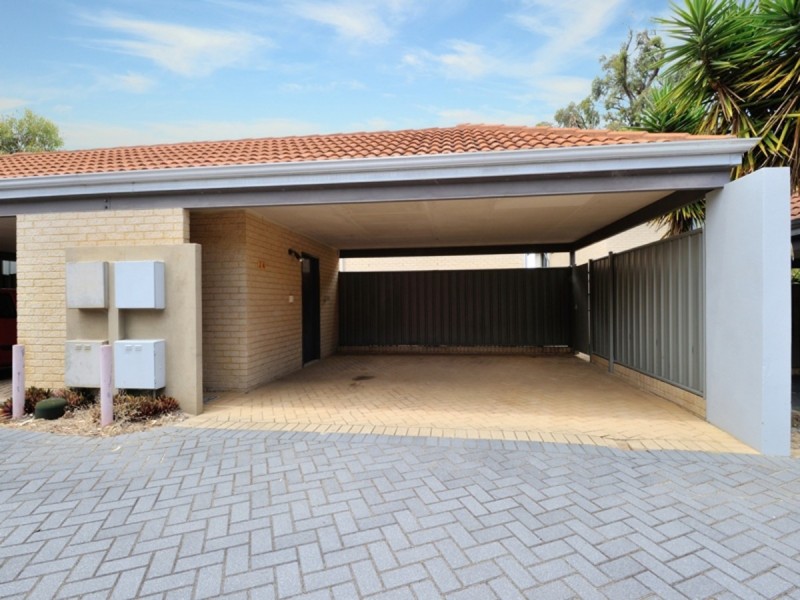 24/1 Mariners Cove Drive, Dudley Park WA 6210