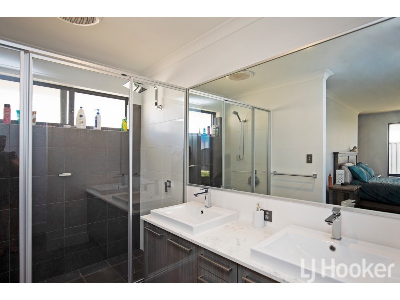 6 Delphis Way, Wannanup WA 6210