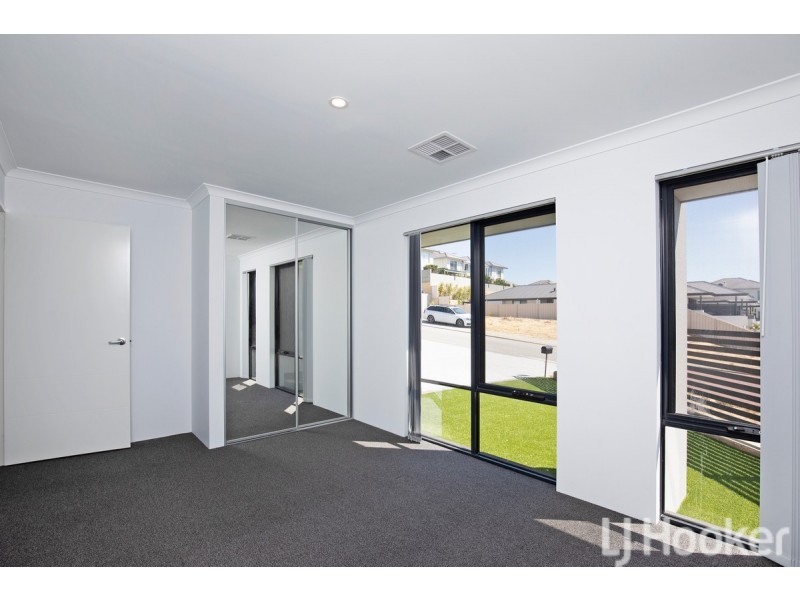 6 Delphis Way, Wannanup WA 6210