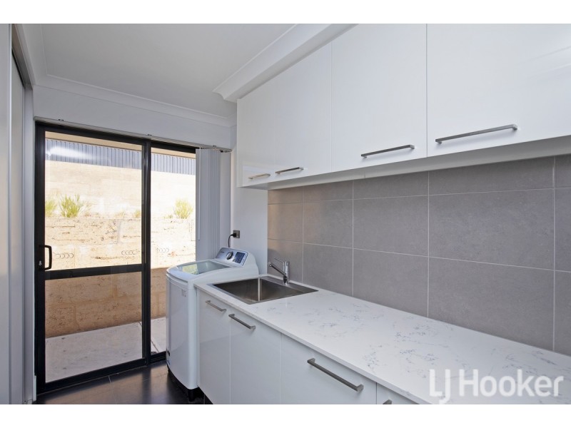 6 Delphis Way, Wannanup WA 6210