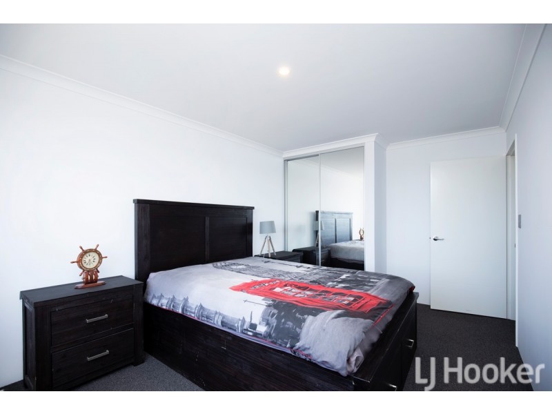 6 Delphis Way, Wannanup WA 6210
