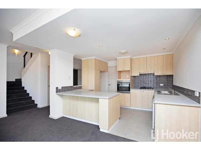 5/3 Piccolo Place, Halls Head WA 6210