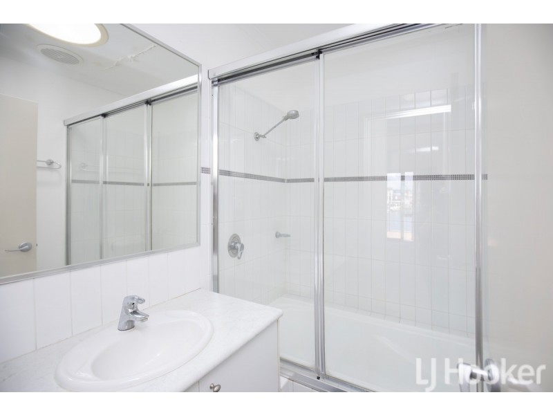 5/3 Piccolo Place, Halls Head WA 6210