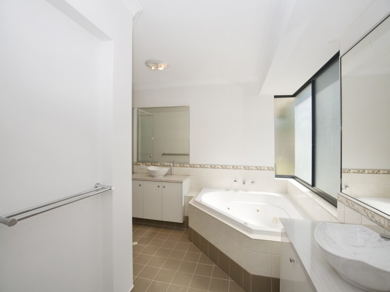 19 Britawast Road, Madora Bay WA 6210