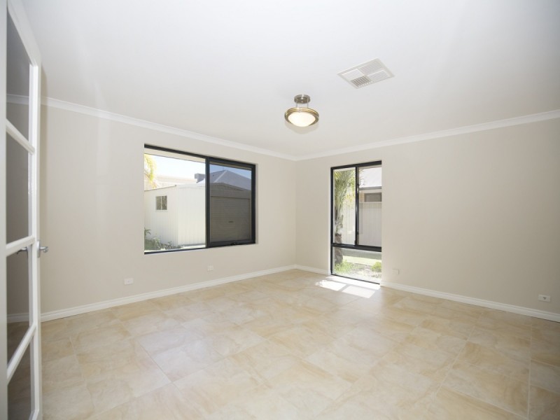 19 Britawast Road, Madora Bay WA 6210