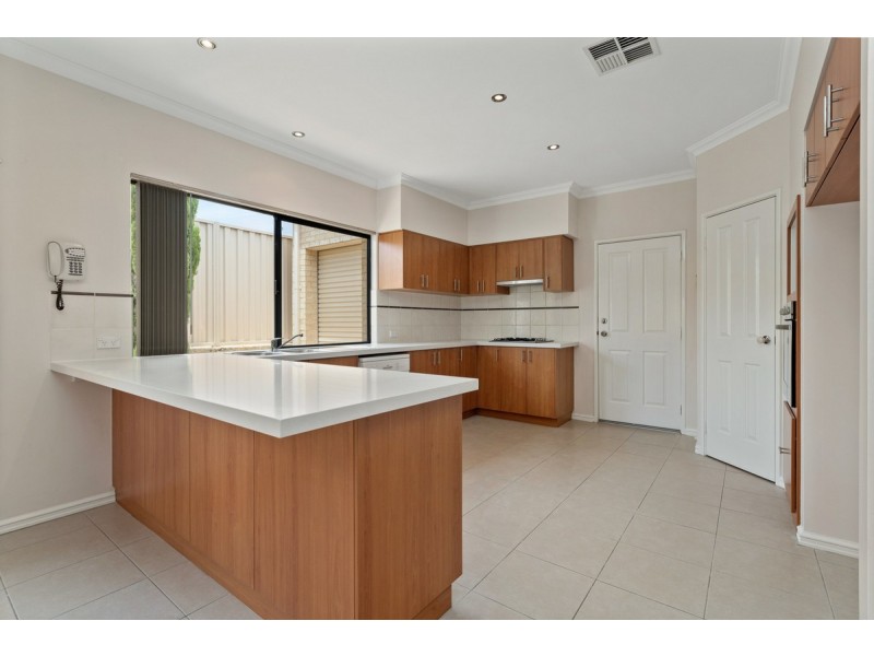 58 Lord Hobart Drive, Madora Bay WA 6210