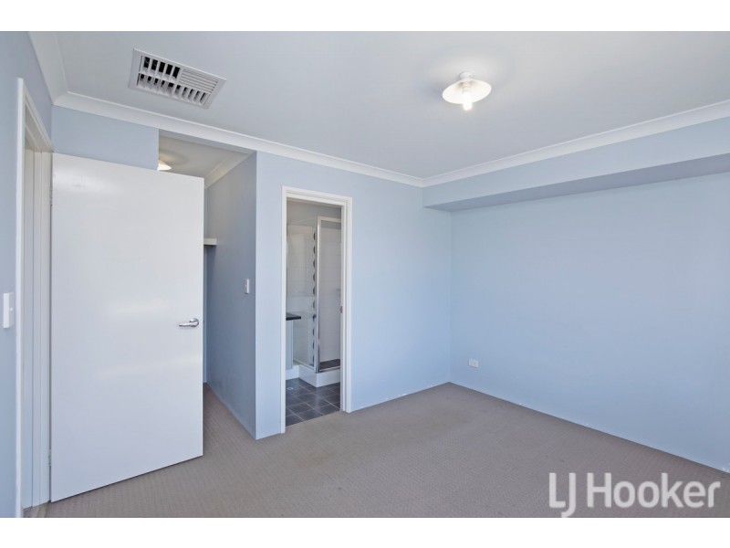 43 Warburton Trail, Lakelands WA 6180