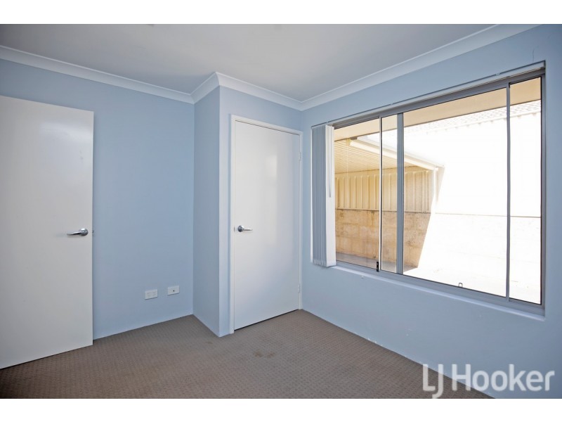 43 Warburton Trail, Lakelands WA 6180