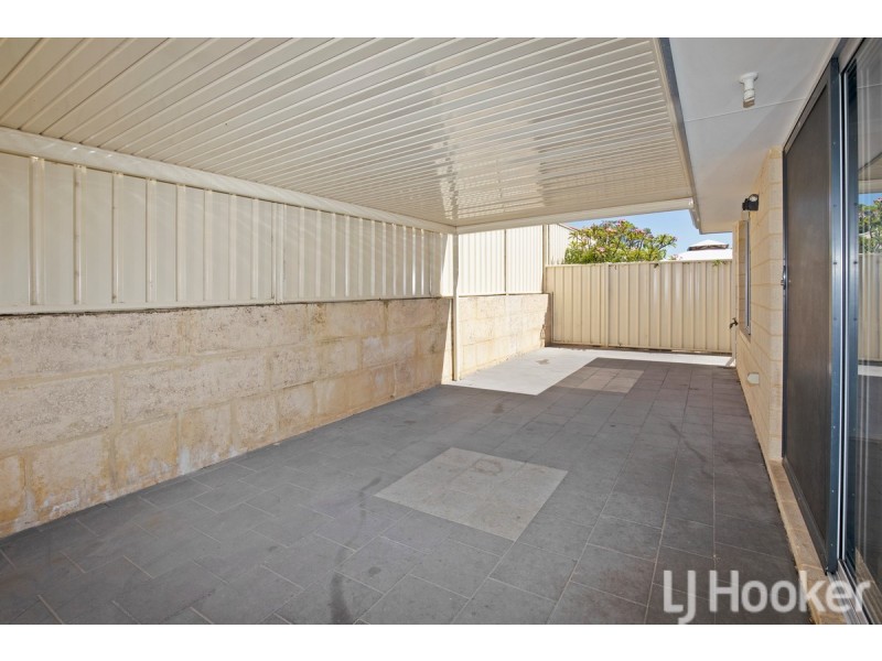 43 Warburton Trail, Lakelands WA 6180