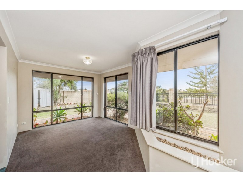 20 Batavia Avenue, Wannanup WA 6210