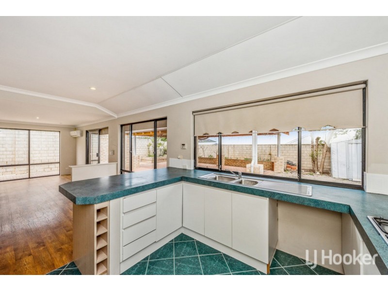 20 Batavia Avenue, Wannanup WA 6210