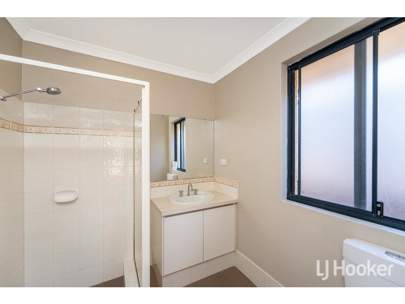 28 Camden Way, Meadow Springs WA 6210