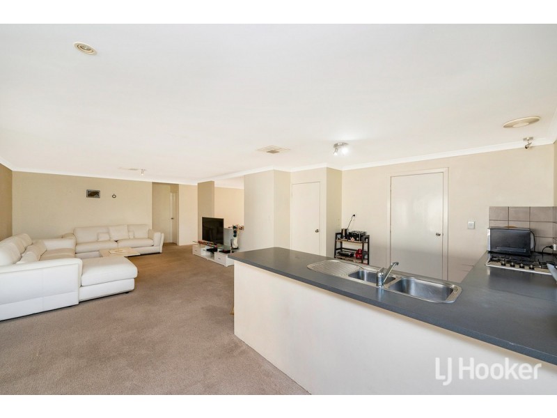 28 Camden Way, Meadow Springs WA 6210
