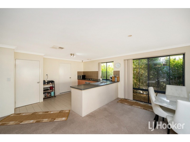 28 Camden Way, Meadow Springs WA 6210