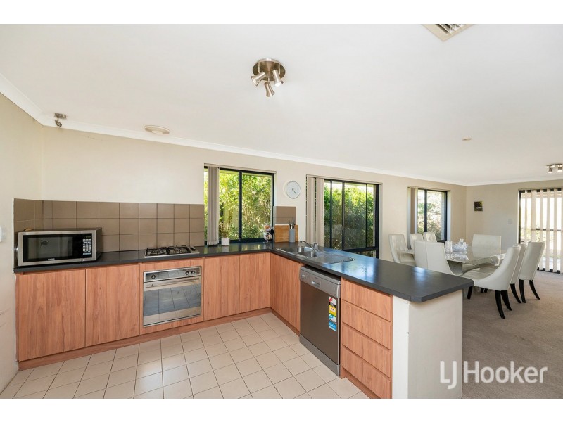 28 Camden Way, Meadow Springs WA 6210